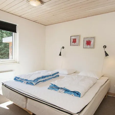 9 Person Holiday Home In Bl Vand Holiday home Ho