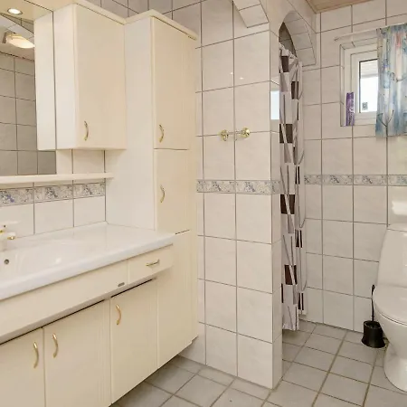 9 Person Holiday Home In Bl Vand