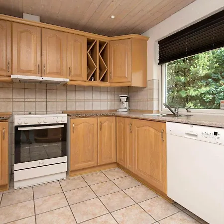 9 Person Holiday Home In Bl Vand *